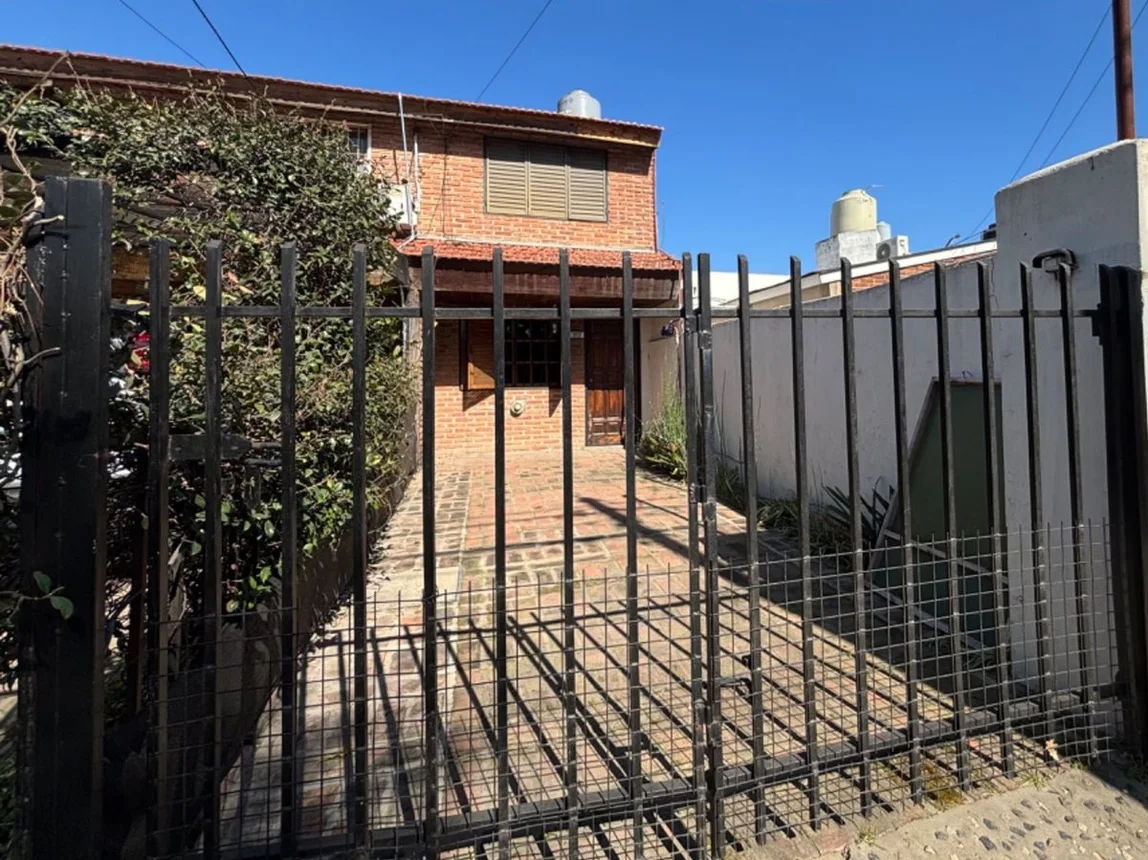 PH de 3 ambientes en venta en Castelar, Martín Coronado 3800