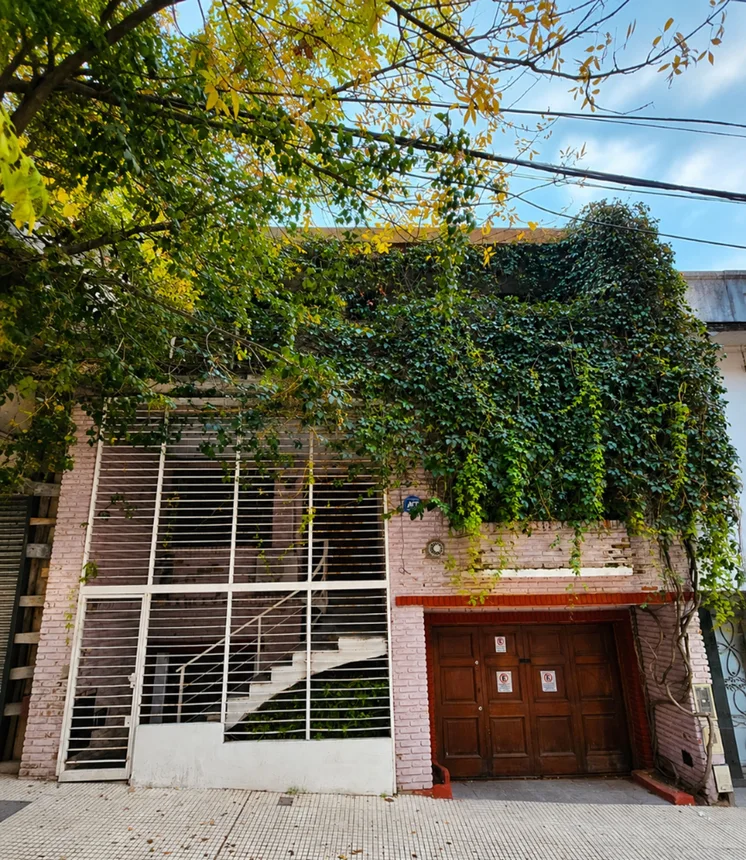 Casa de 7 ambientes en venta en Parque Patricios, Iguazú 200
