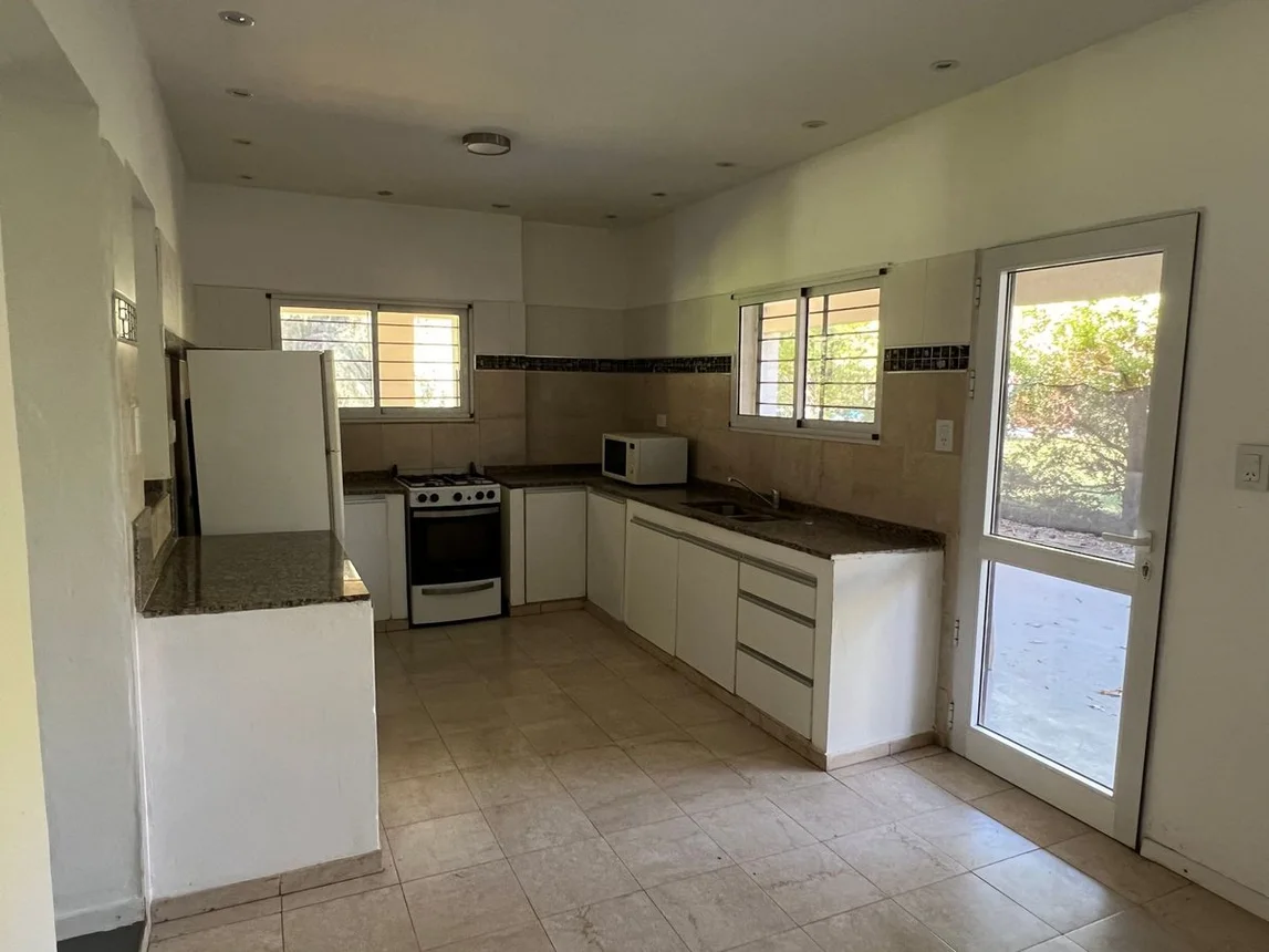 Casa en venta en Funes, foto 3