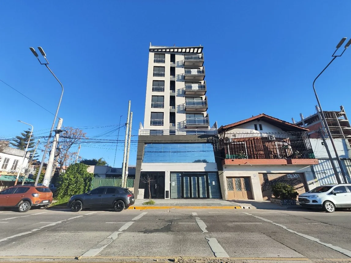 Departamento de 2 ambientes en venta en Haedo, Avenida Presidente Perón 2700