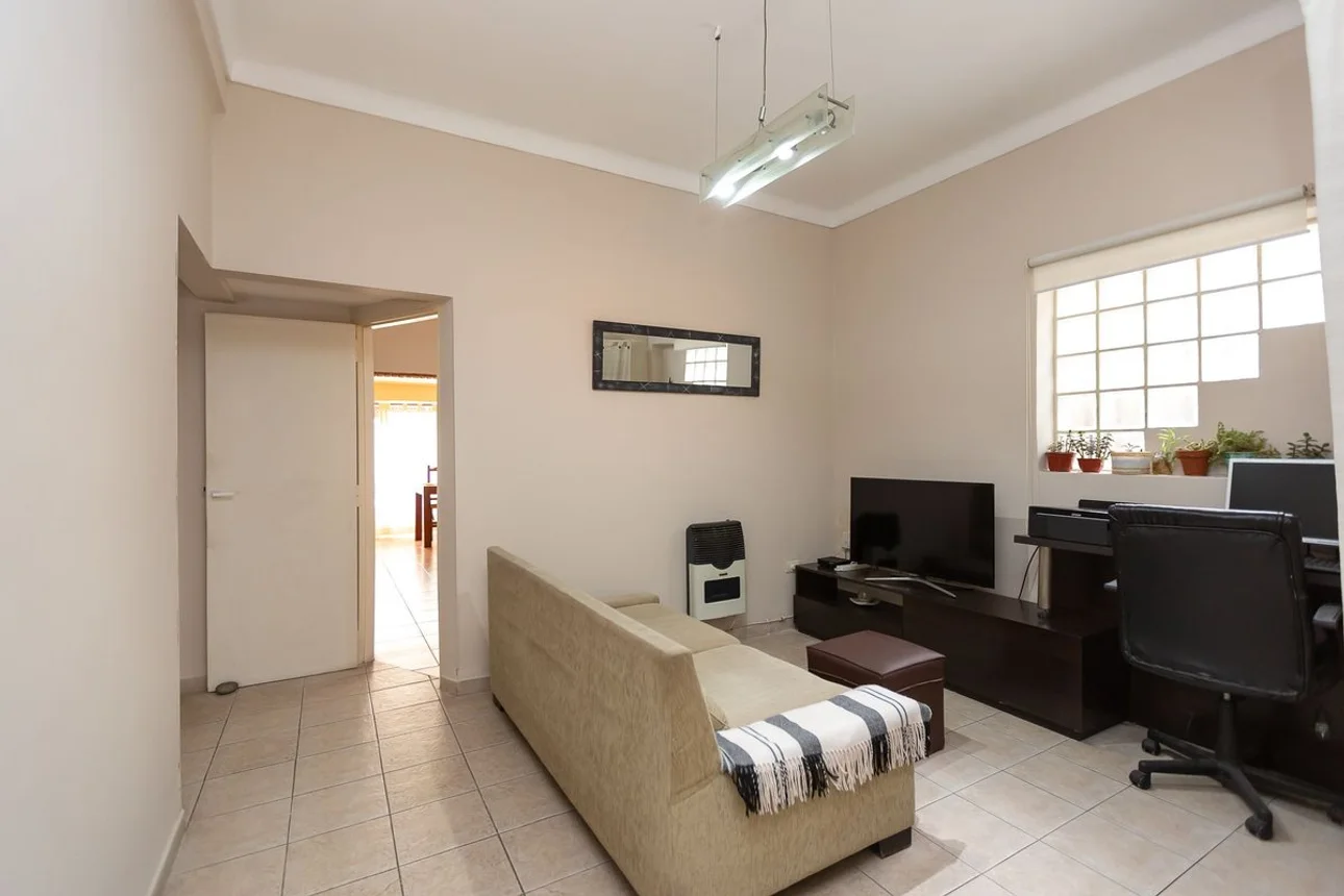 Casa de 3 ambientes en venta en Castelar, Salvador María del Carril 600, foto 2