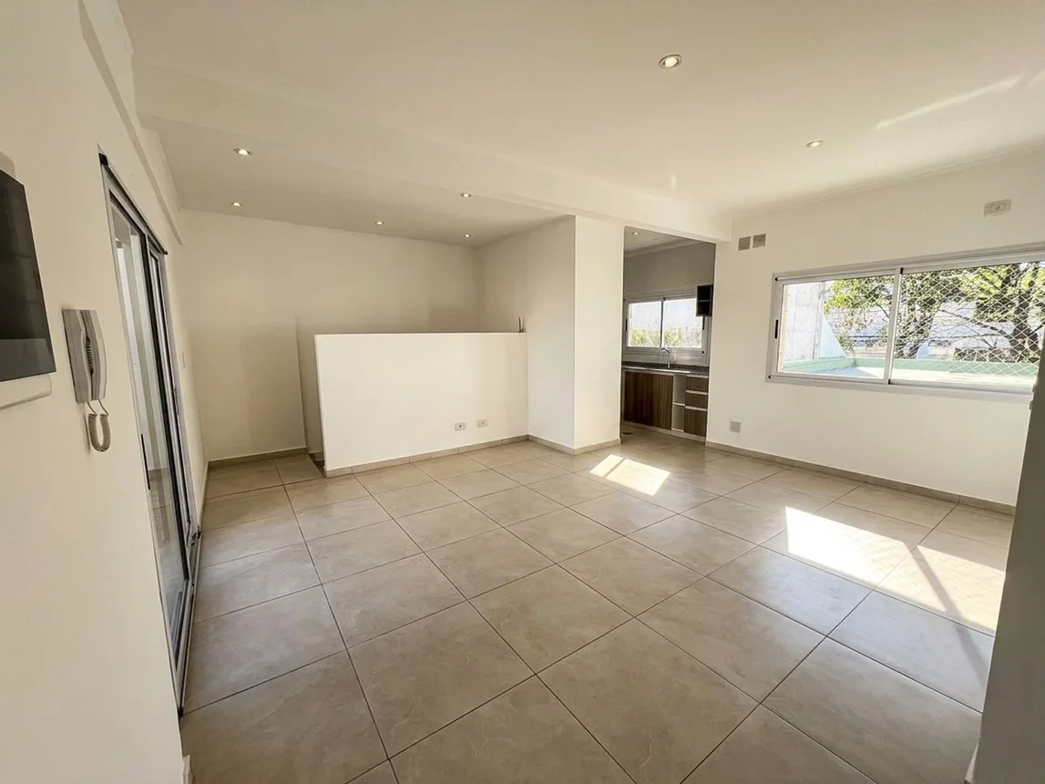 PH de 3 ambientes en venta en Villa Devoto, Llavallol 5100, foto 5