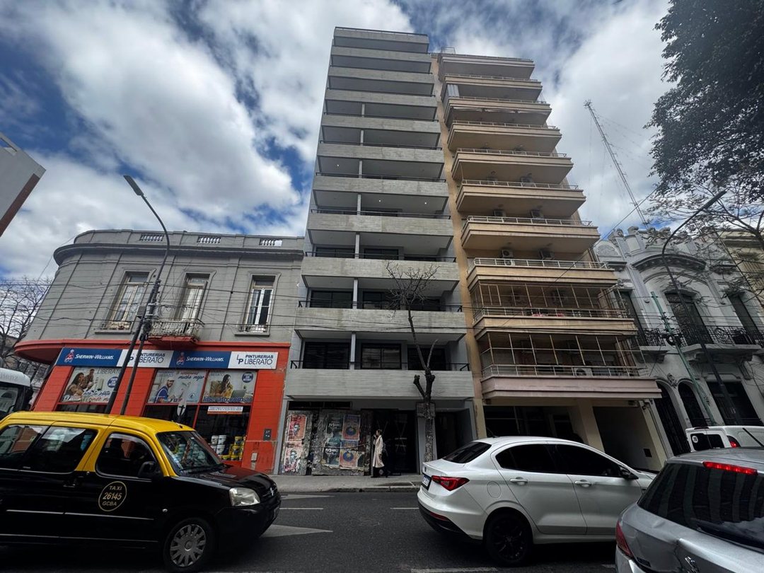 VENTA DEPARTAMENTO MONOAMBIENTE EN FLORES
