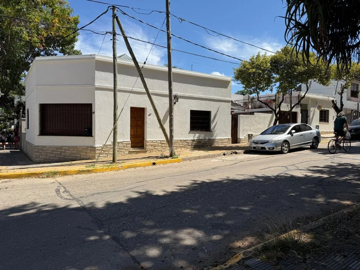 Casa de 4 ambientes en venta en Victoria, Rodríguez Peña 3600