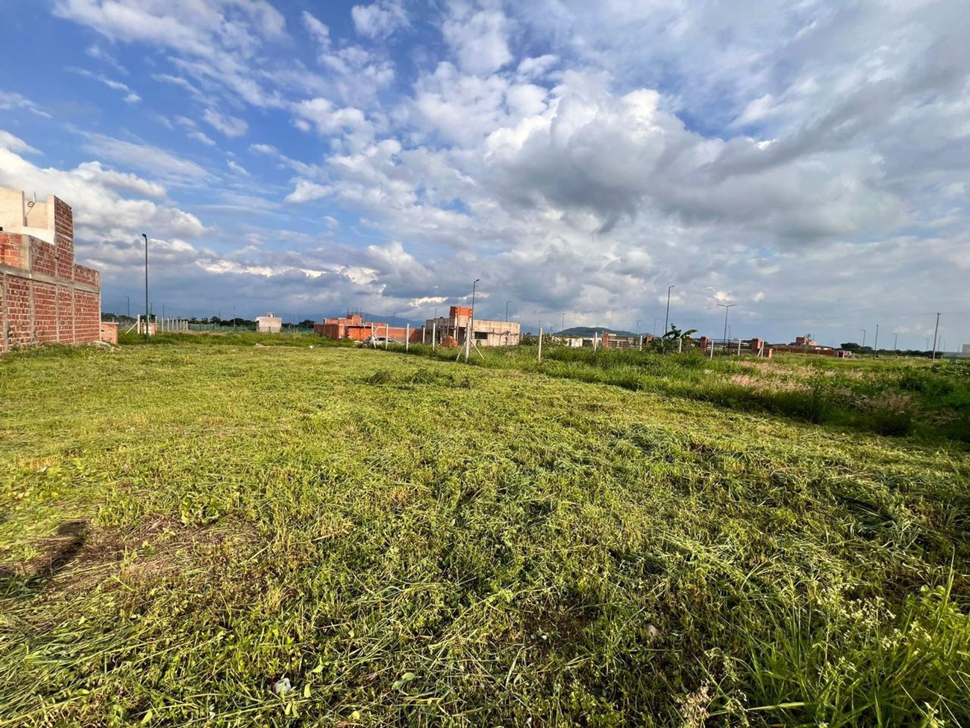 TERRENO EN VENTA CON FINANCIACION EKO DISTRITO - foto 4