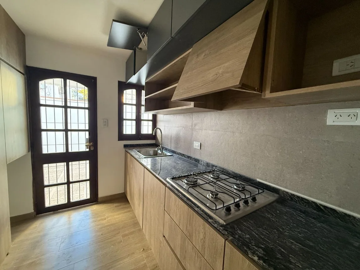 Dúplex de 4 ambientes en alquiler en Mendoza, Luzuriaga 100, foto 3