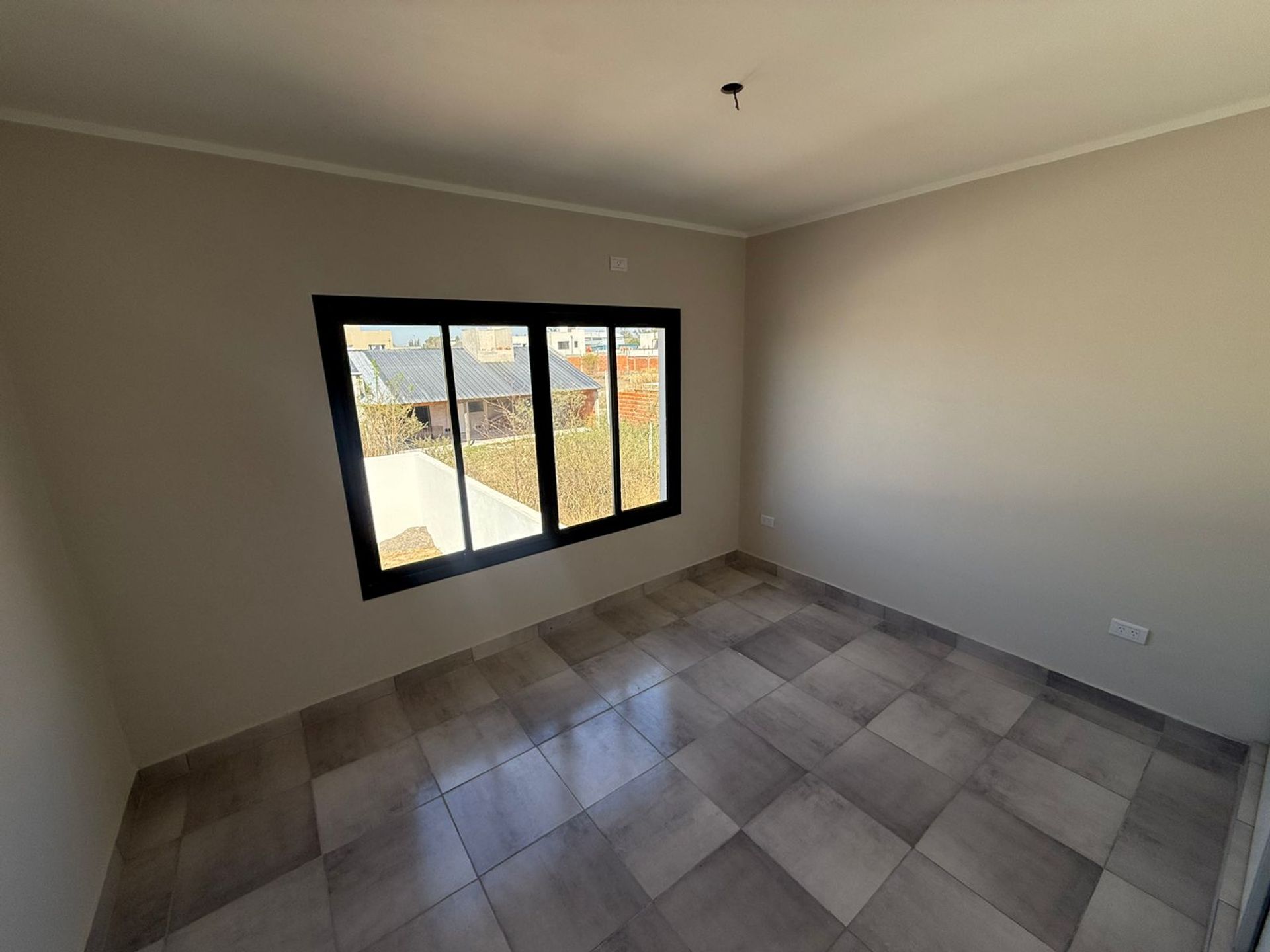CASA DUPLEX A ESTRENAR EN VENTA VIA AURELIA 2 DORM - foto 9