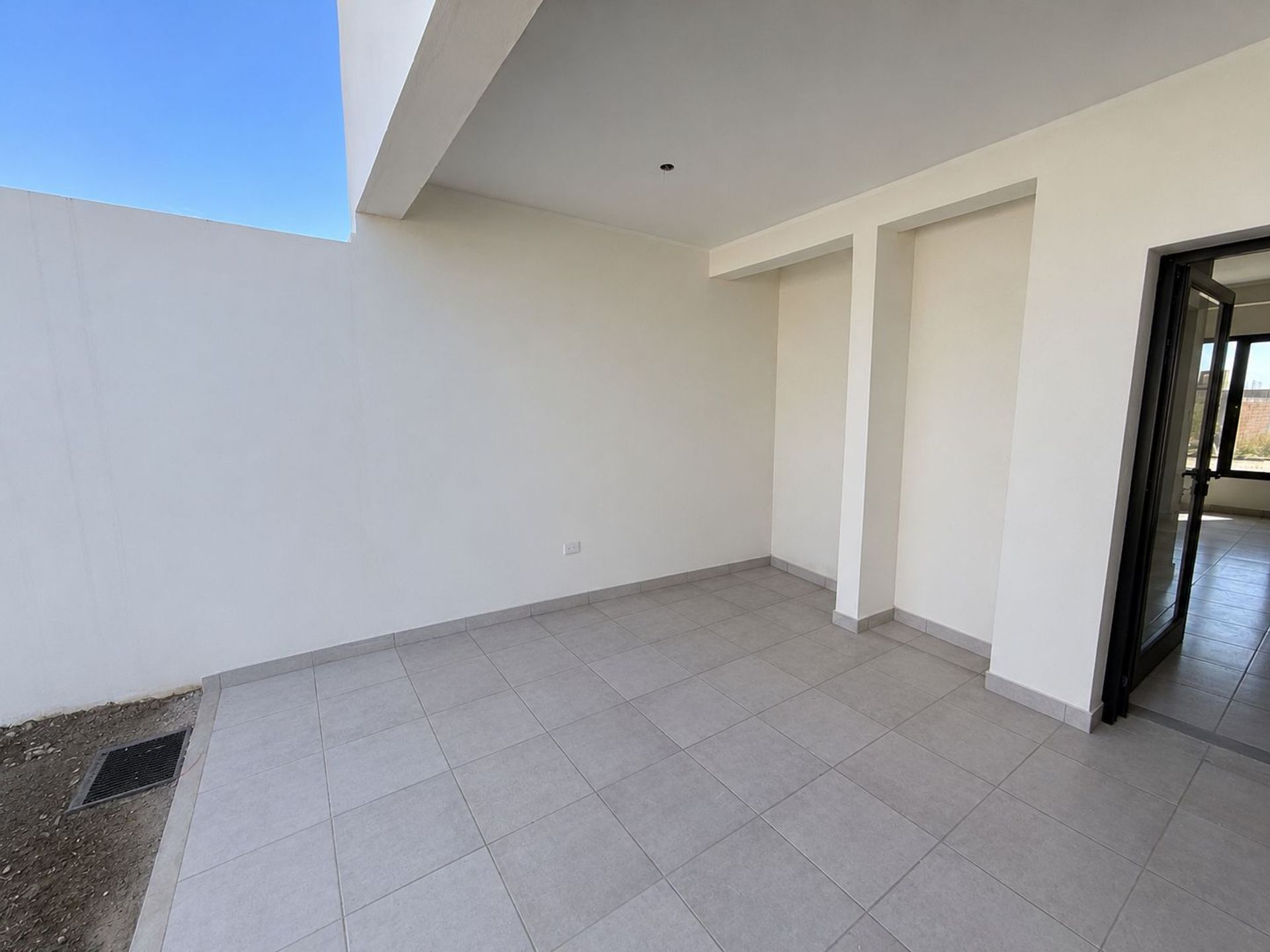 CASA DUPLEX A ESTRENAR EN VENTA VIA AURELIA 2 DORM - foto 6