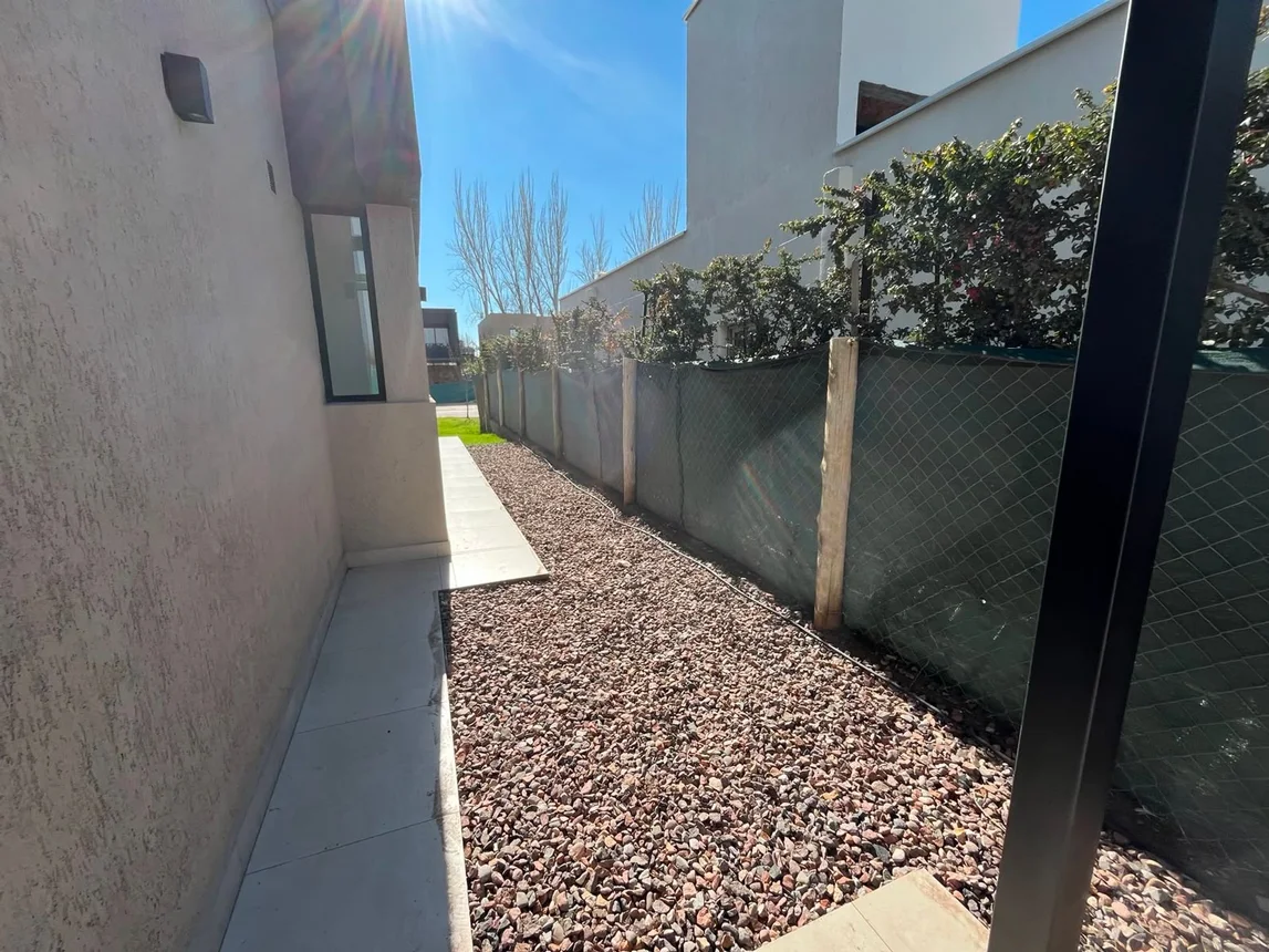 Casa en venta en Luján de Cuyo, foto 2