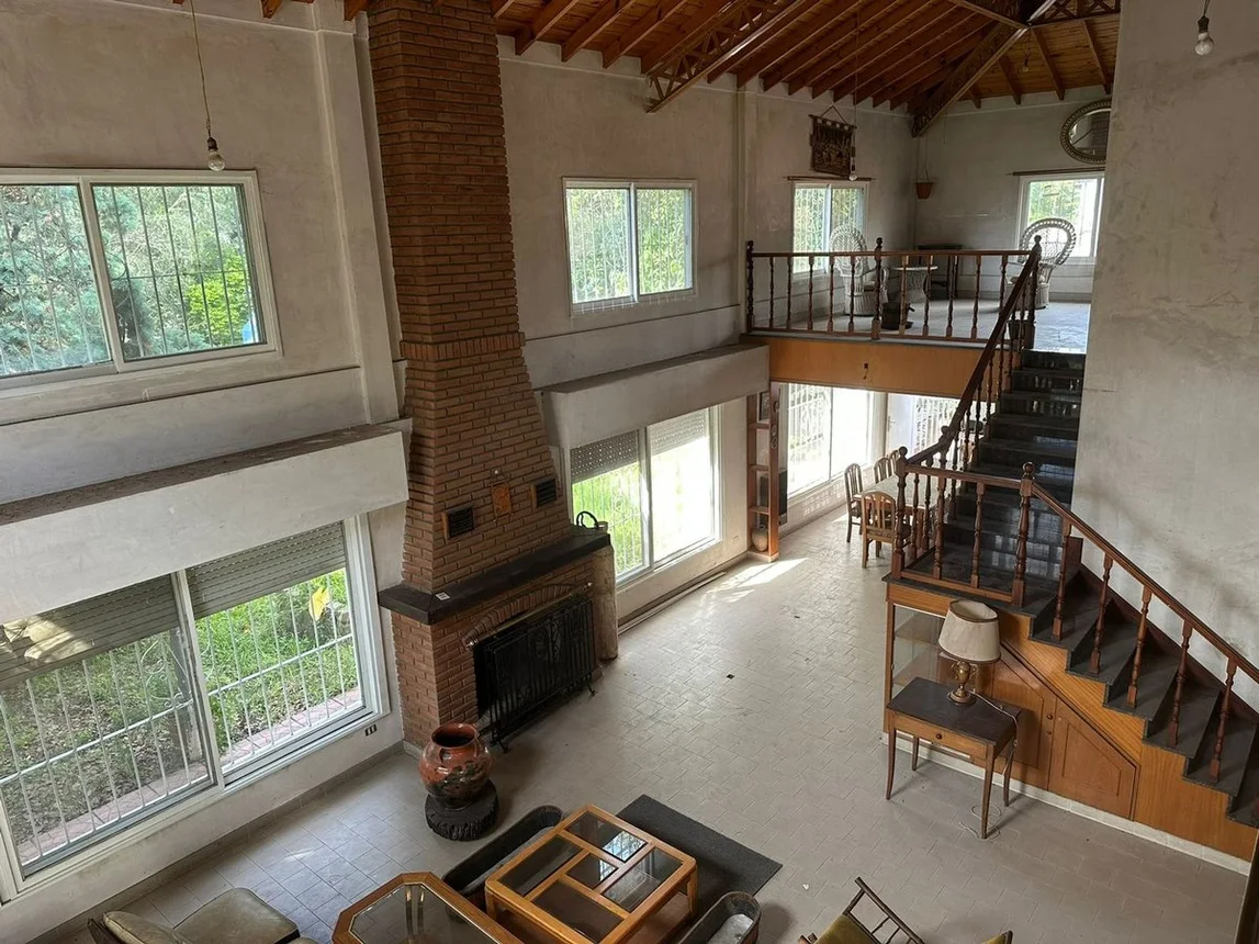 Casa de 4 ambientes en venta en Manuel Alberti, Santa María 2600