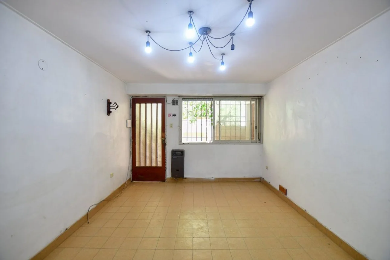Casa tríplex en venta en La Plata, foto 2