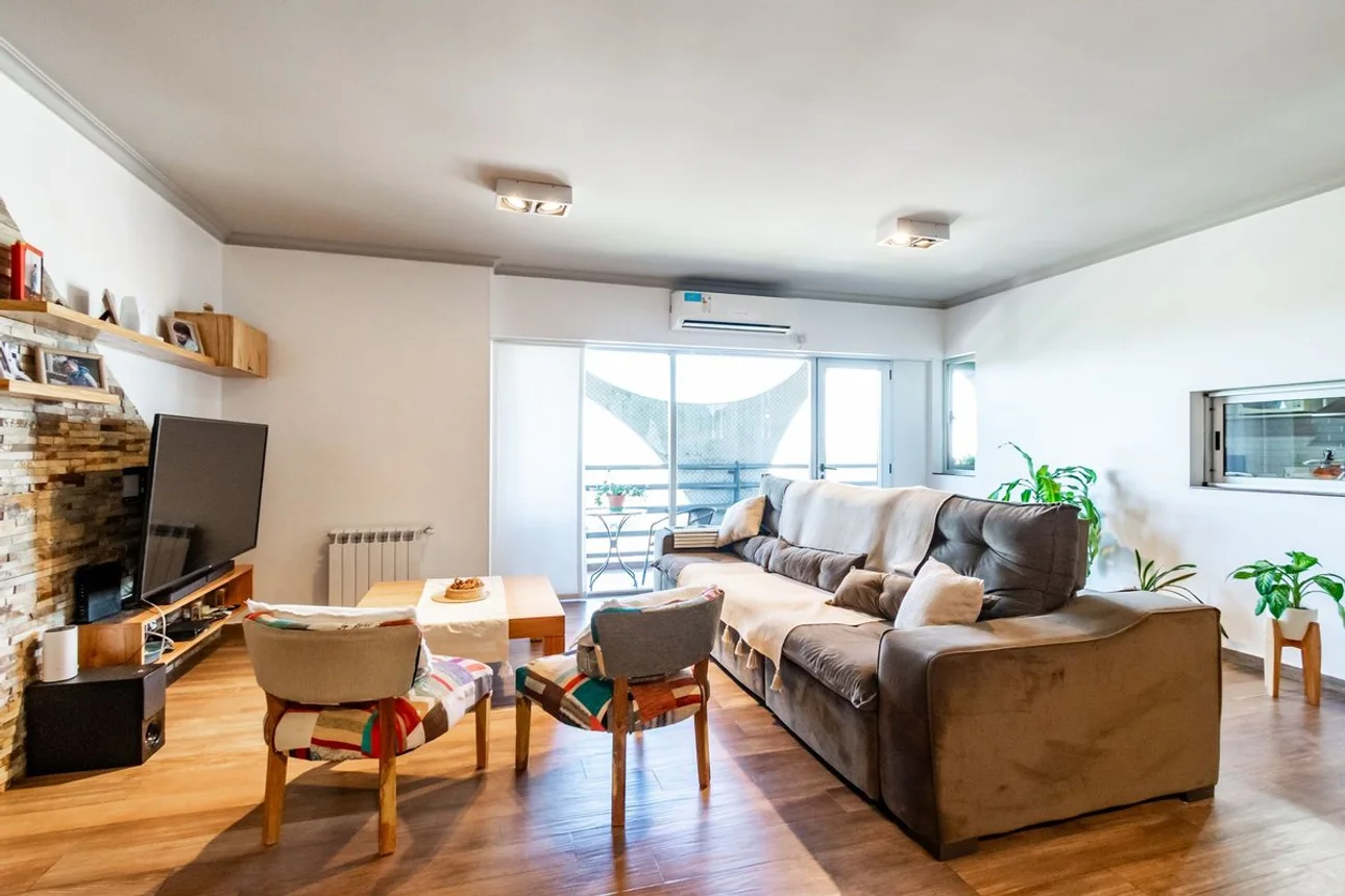 Venta semipiso 4 amb, cochera saenz peña a/credito, foto 2