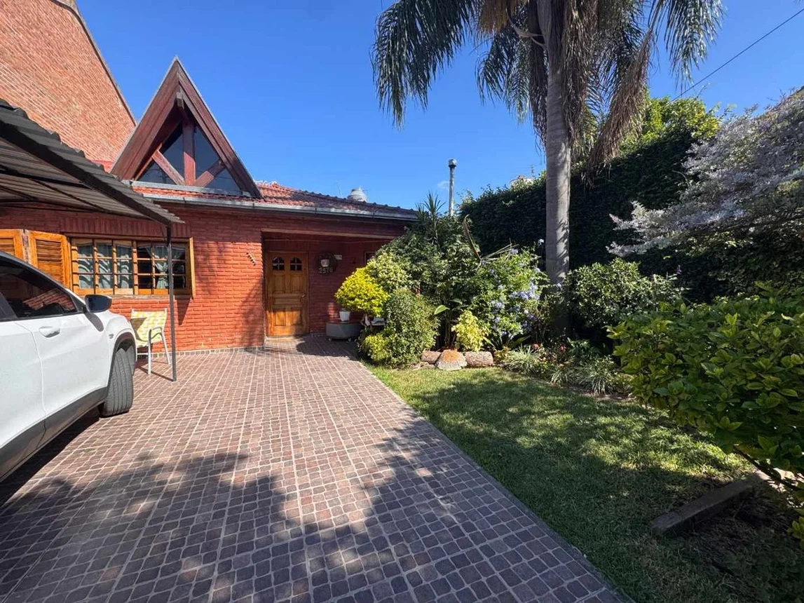Casa en venta en Remedios de Escalada, foto 2