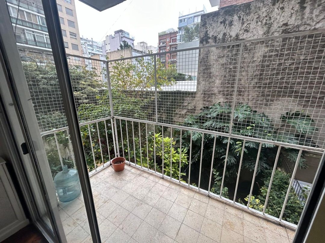 Vende Semipiso 4 Amb con Dep y Balcón en Cañitas