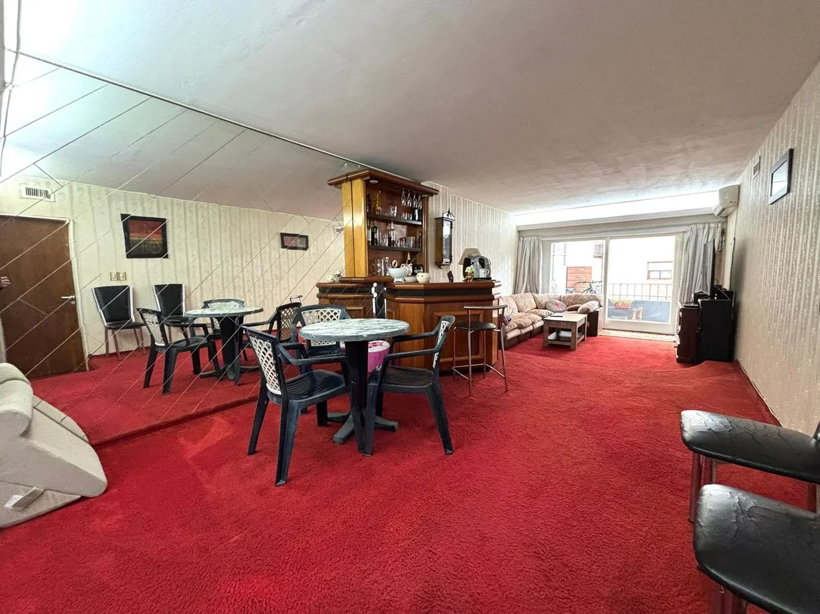Departamento de 6 ambientes en venta en Rosario, Avenida Pellegrini 700, foto 2
