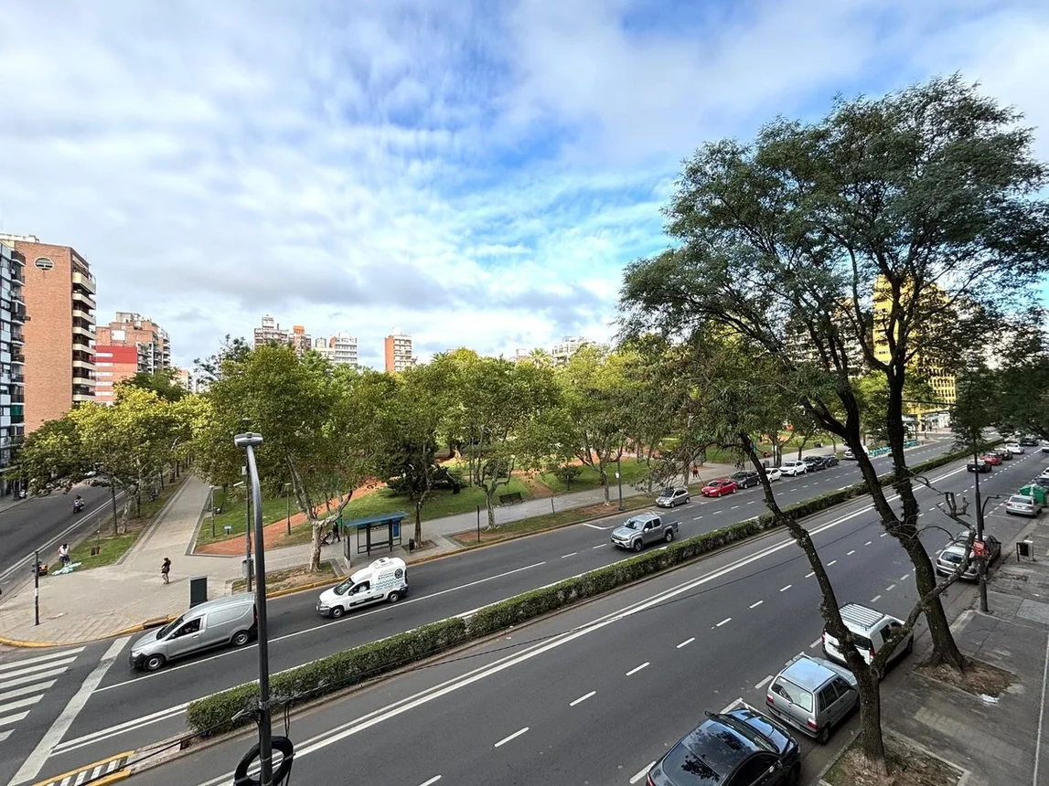 Departamento de 6 ambientes en venta en Rosario, Avenida Pellegrini 700, foto 4