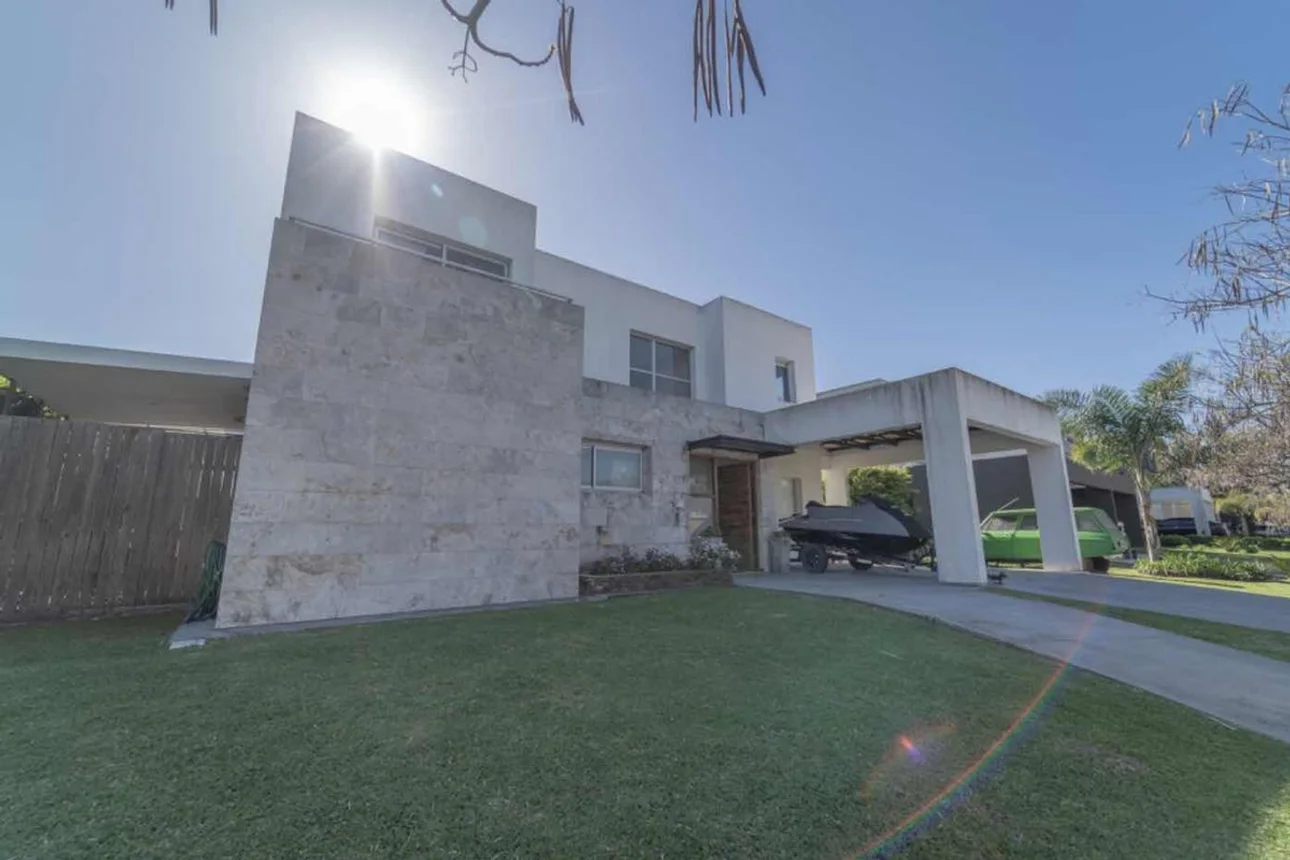 Casa dúplex en venta en Benavídez