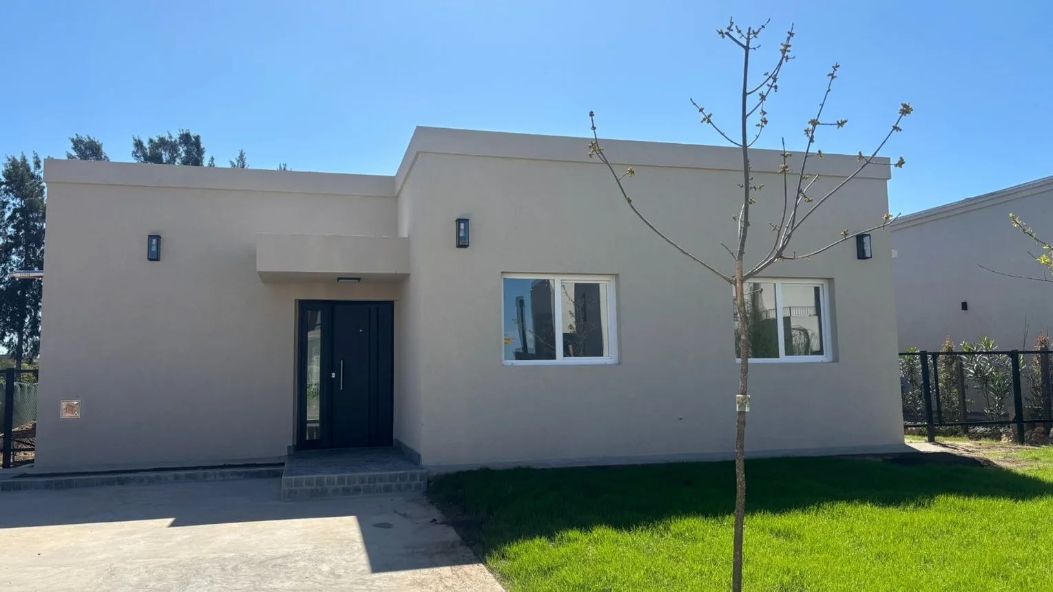 Casa en venta en Benavídez, Arribeños 1600