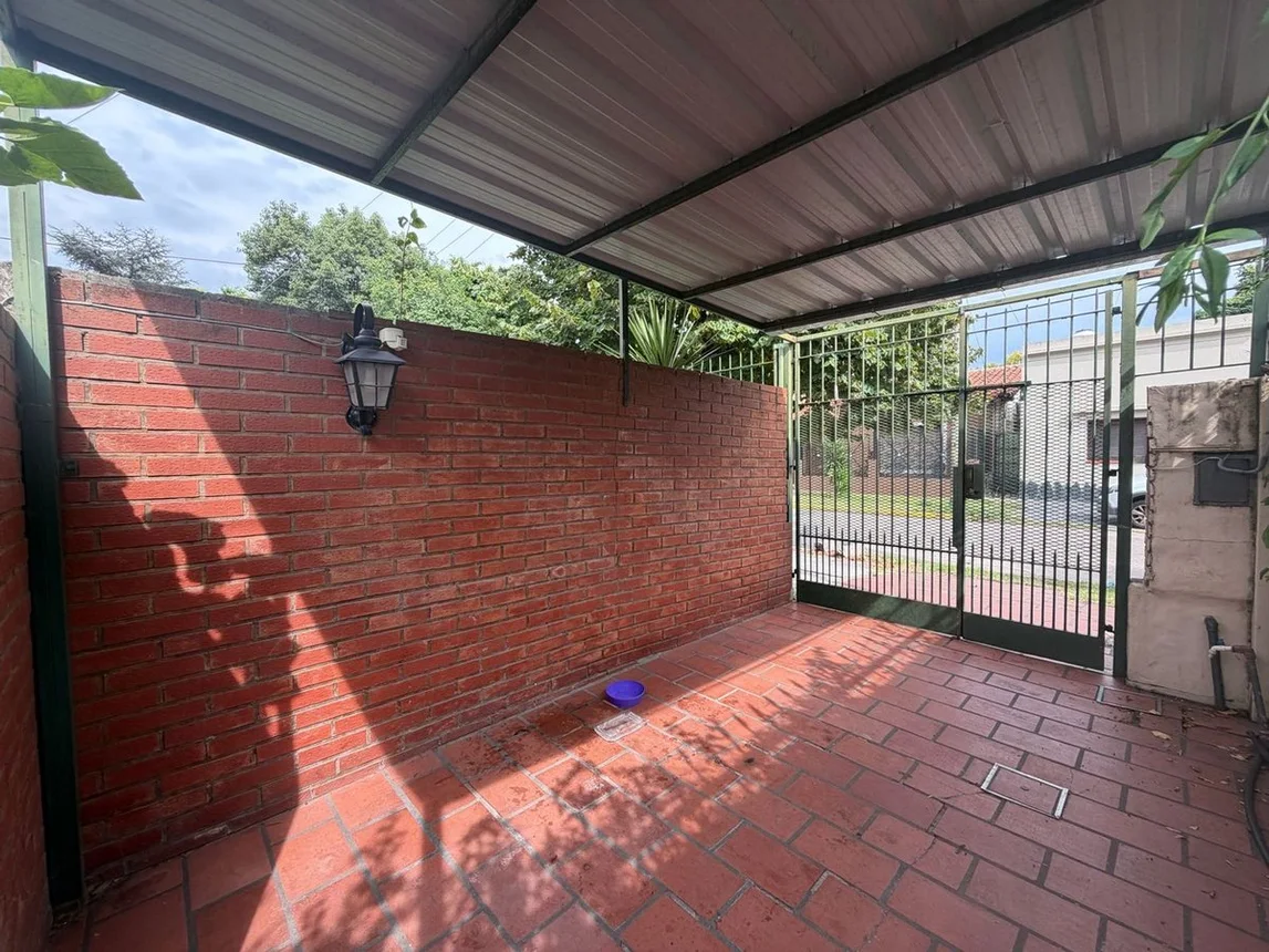 Casa de 3 ambientes en venta en Temperley, Humberto Primero 100, foto 5