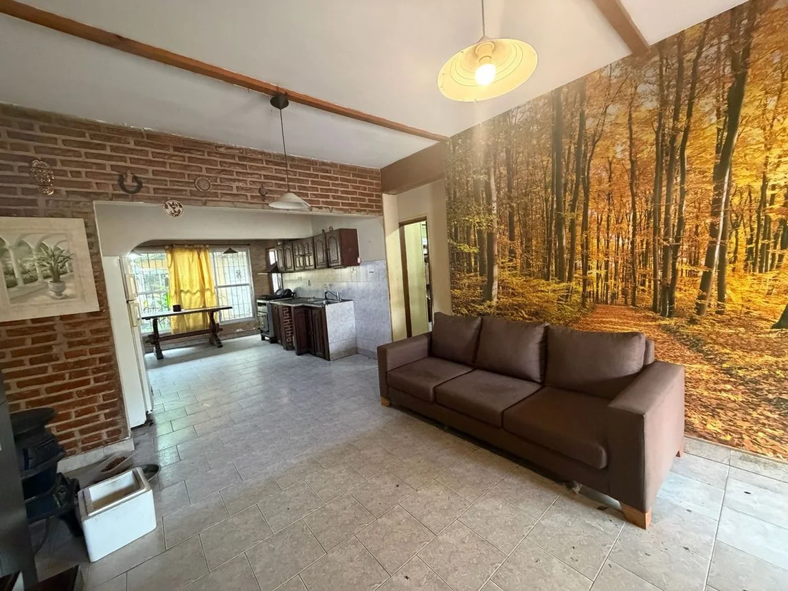 Casa de 3 ambientes en venta en Temperley, Humberto Primero 100, foto 3