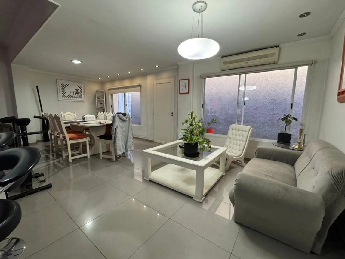 PH de 3 ambientes en venta en Ciudadela, 25 de Mayo 700
