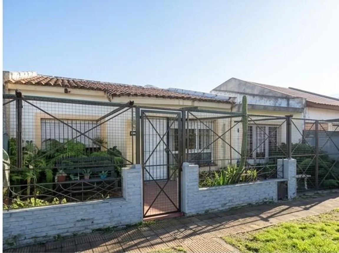 Casa en venta en Longchamps, foto 2