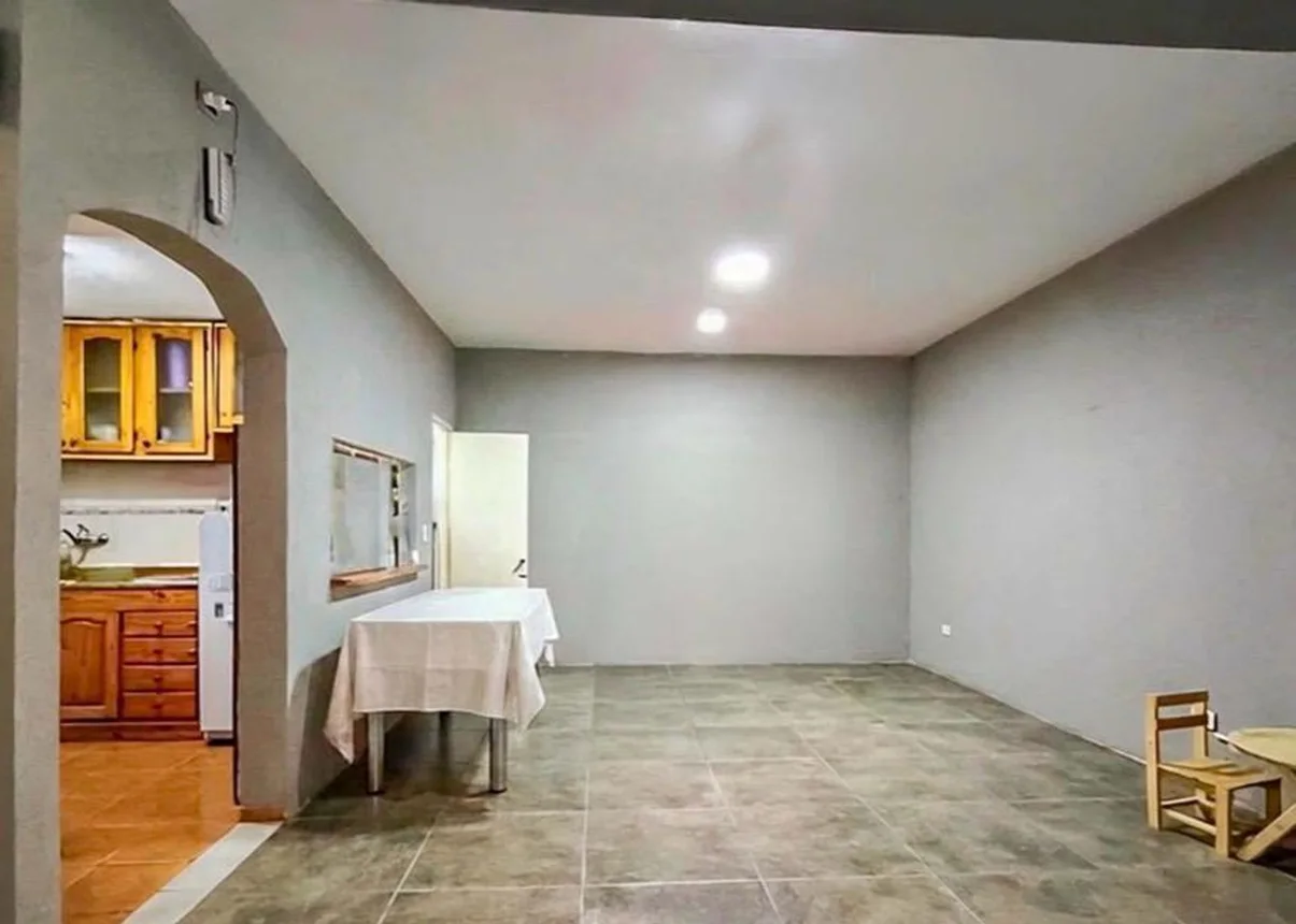 Venta casa 2 dormitorios + cochera azcuenaga, foto 3