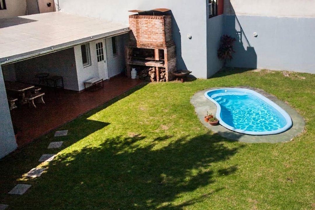 Casa en una plata c/ gran jardín venta en Saavedra