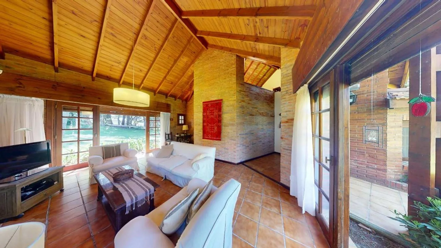 Casa de 5 ambientes en venta en Pinamar, Laertes 700, foto 2