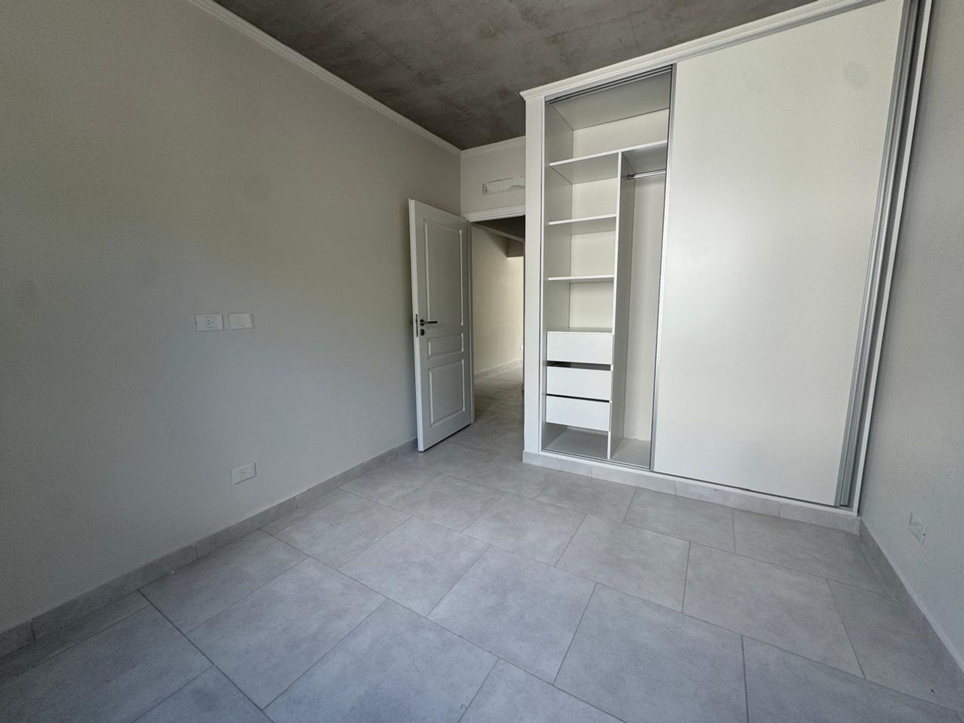 Foto 17 — VENTA DEPTO 2 AMB C/BALCÓN -BAUL/COCH - MORENO