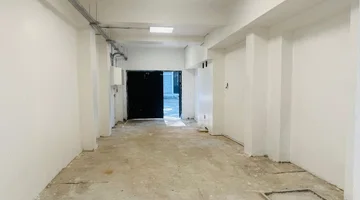 ALQUILER DEPOSITO CON OFICINAS EN TRES CRUCES