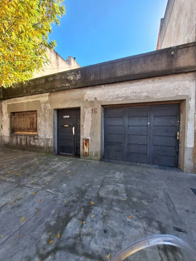 Casa en venta en Caseros, foto 2