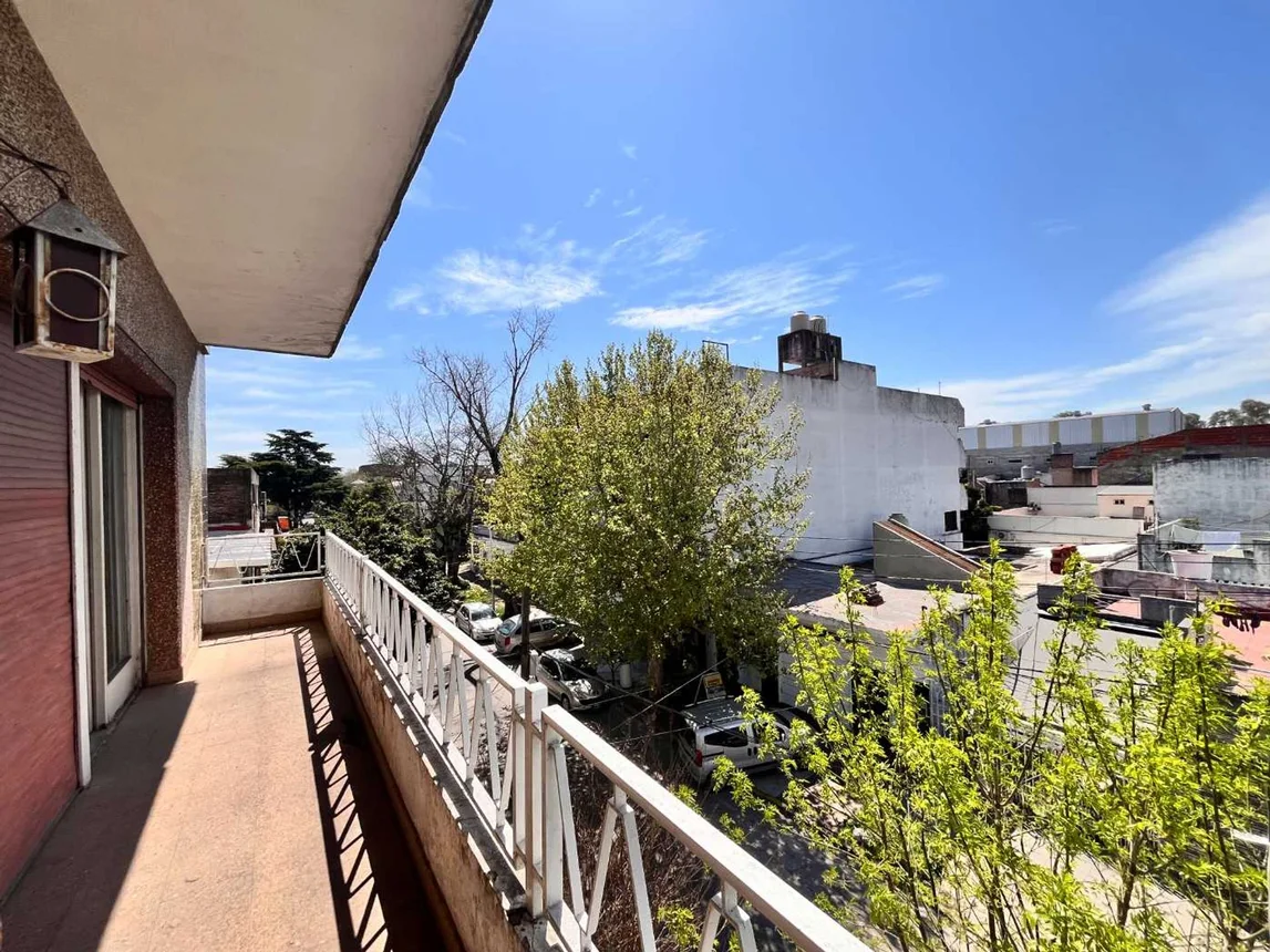 PH de 3 ambientes en venta en Caseros, Blas Pascal 2700, foto 2