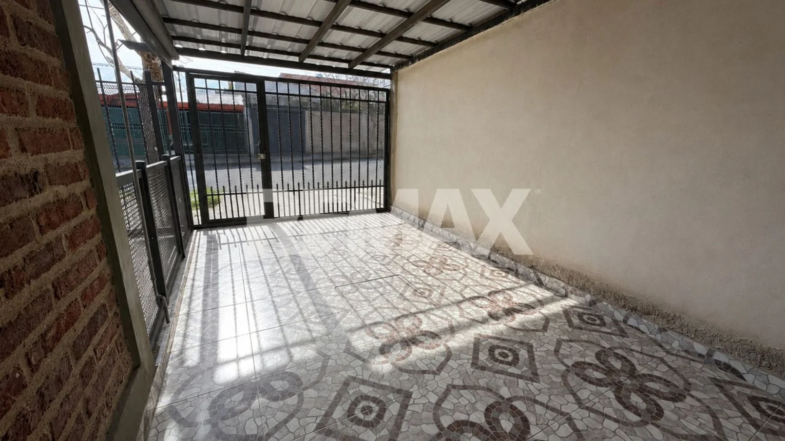 Casa en venta en Neuquén, foto 2