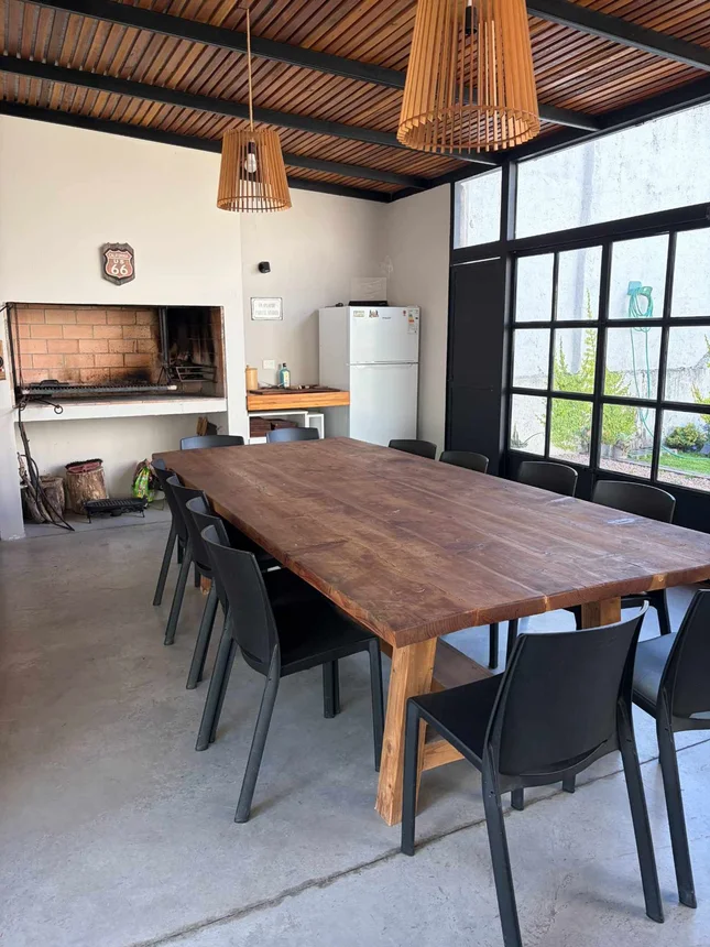 Casa de 7 ambientes en venta en Don Torcuato, Ecuador 1400