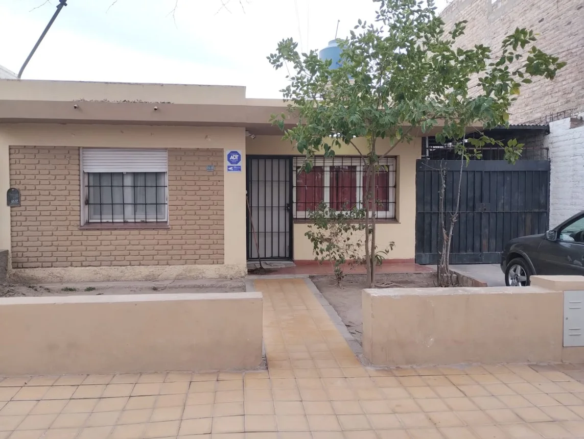 Casa en alquiler en Guaymallén, foto 2