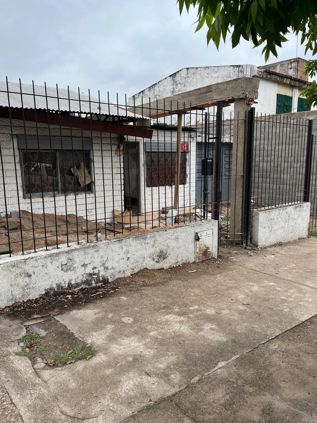 SE VENDE CASA FLIPPING CALLE RIO NEGRO 2888