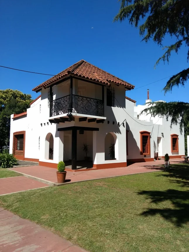 Casa de 5 ambientes en venta en Moreno, Leopoldo Lugones 900