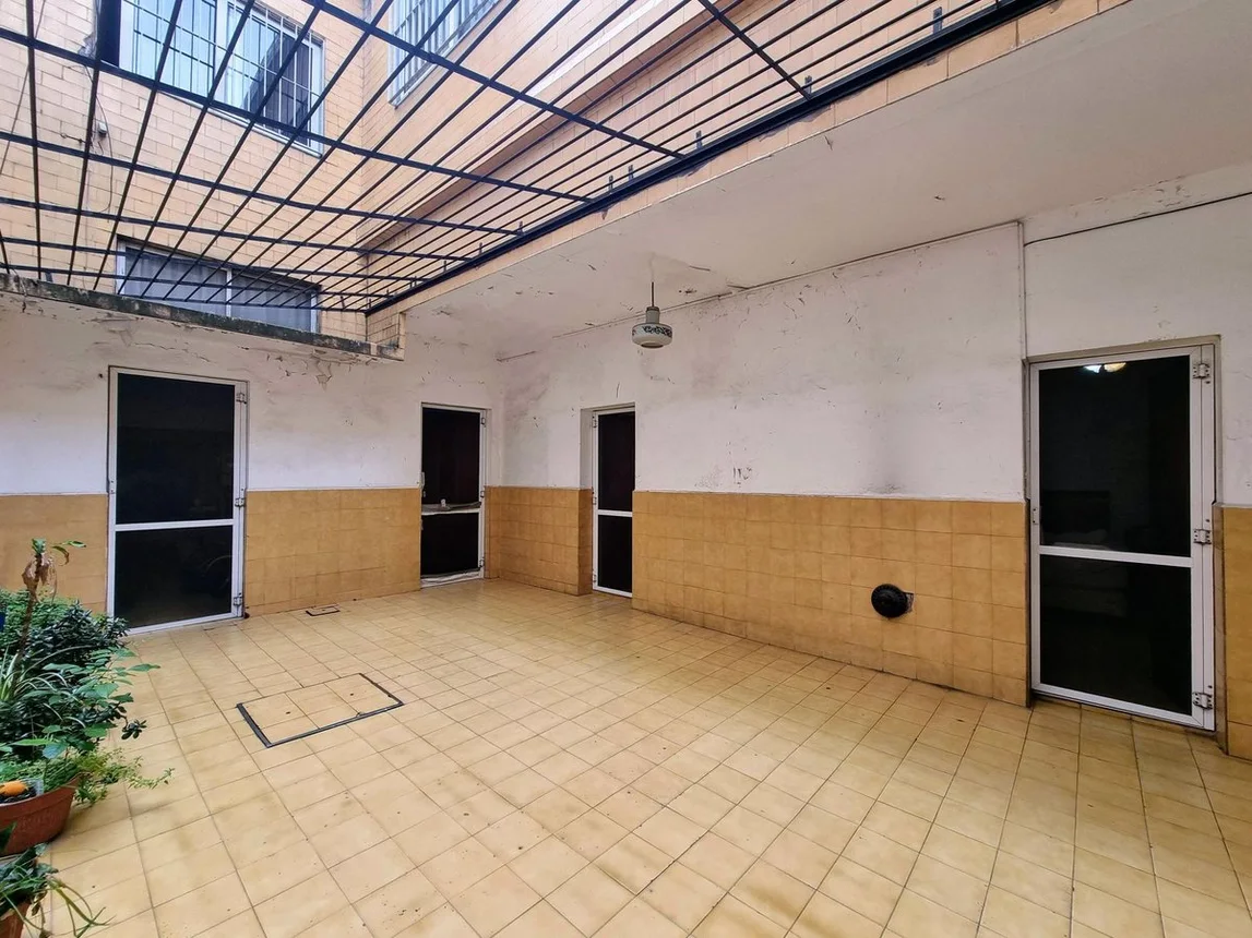 Casa de 14 ambientes en venta en Villa Real, Cortina 1900