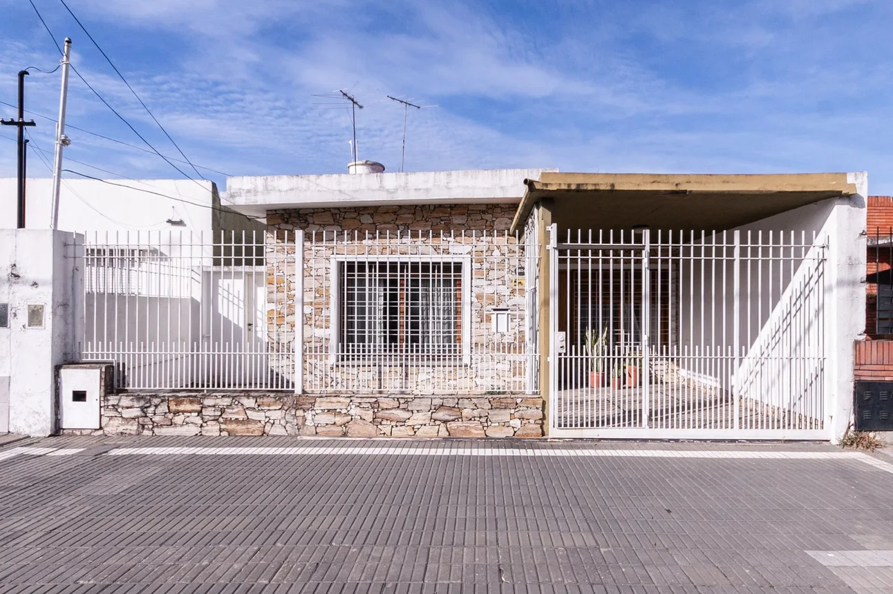 Casa en venta en Remedios de Escalada, foto 2