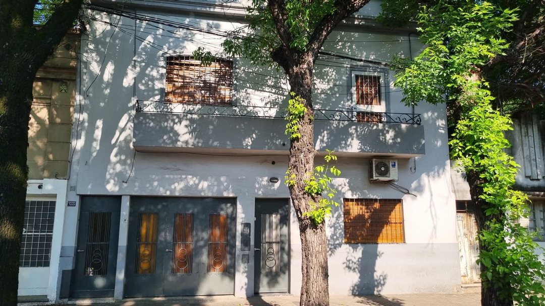 Venta Casa al frente en lote único de 282 m²