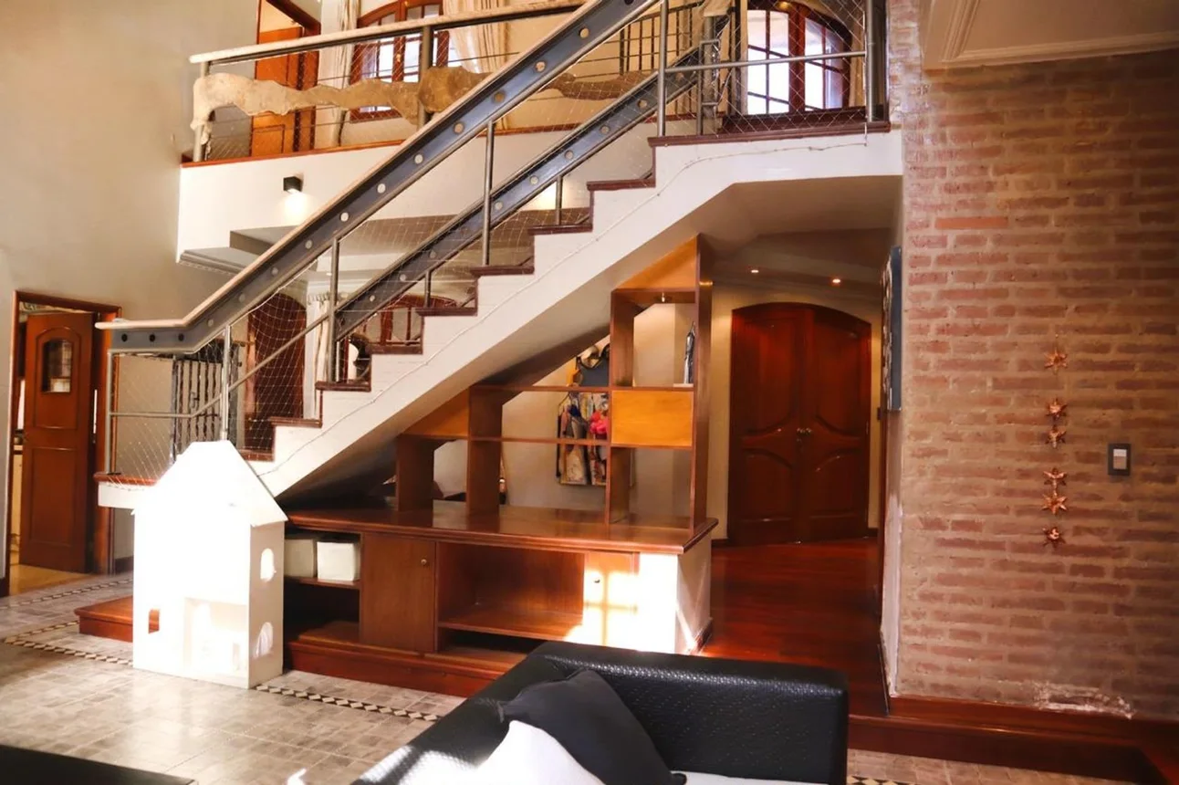 Casa de 9 ambientes en venta en San Miguel de Tucumán, Crisóstomo Alvarez 4700, foto 5