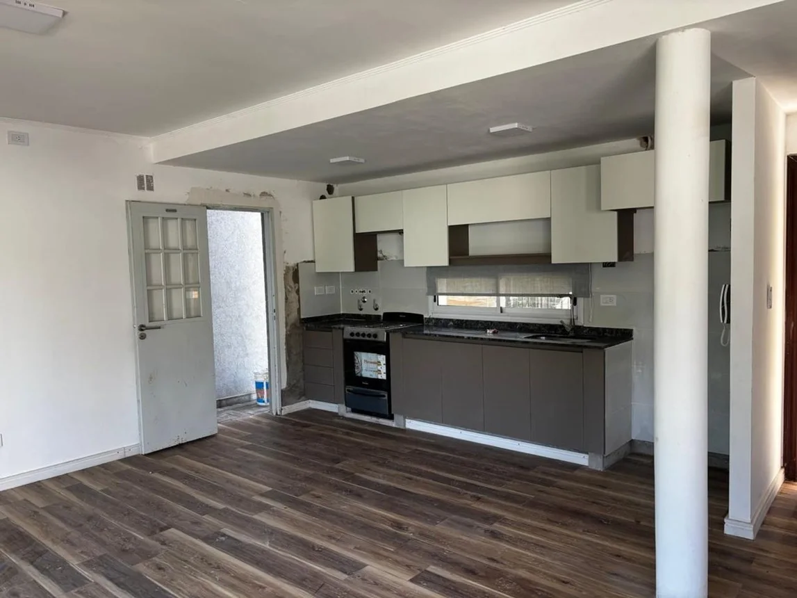 Dúplex de 3 ambientes en venta en City Bell, 21a y 448 2800, foto 4