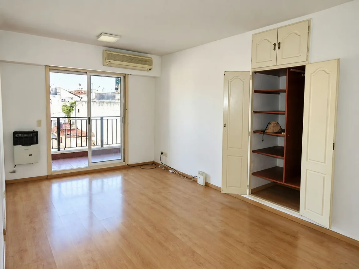 Departamento de 2 ambientes en venta en Balvanera, Adolfo Alsina 2400