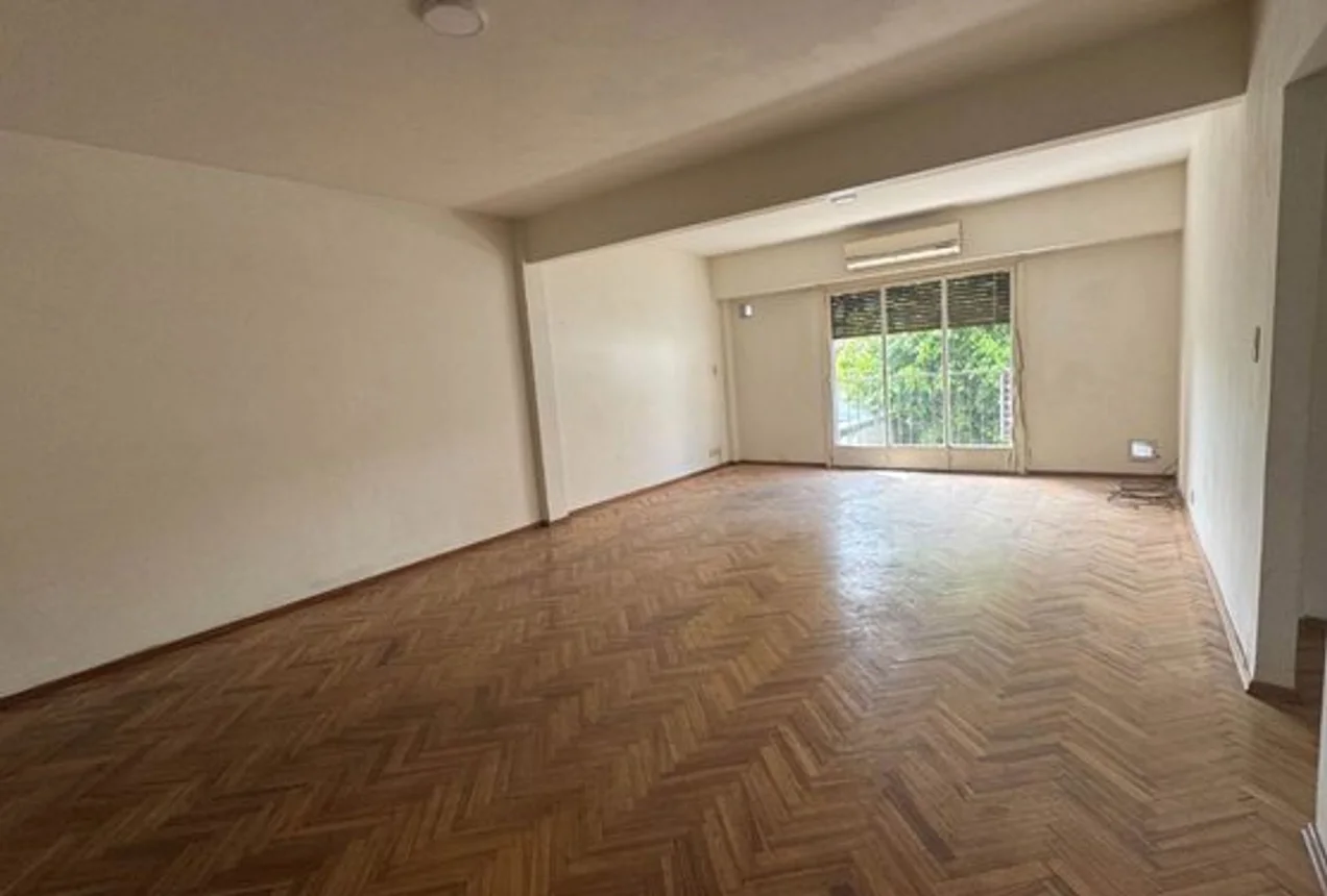 Departamento de 3 ambientes en venta en Olivos, Carlos Gardel 1500