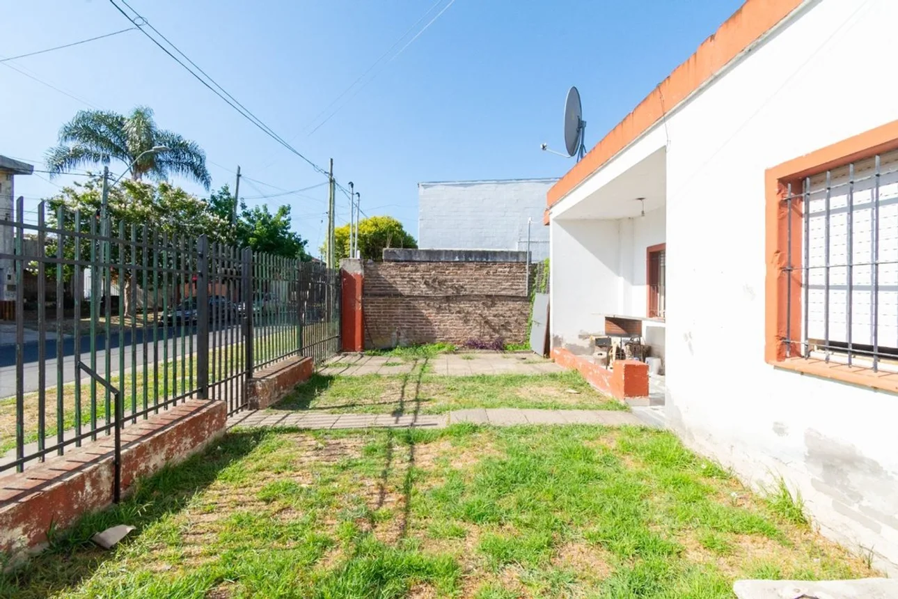Casa de 3 ambientes en venta en Castelar, Manuel Prudan 1300, foto 4