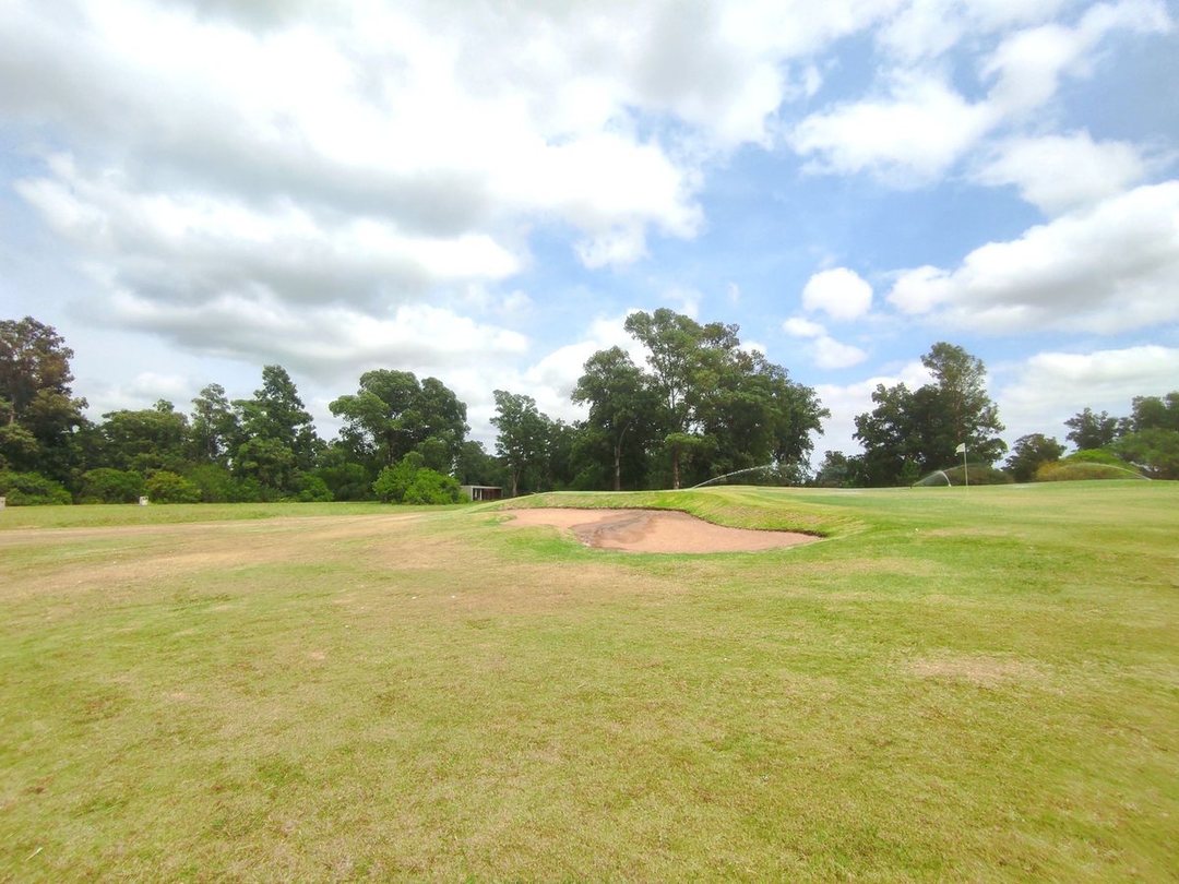 VENTA LOTE 1800 M² B° PINARES GOLF COUNTRY & CLUB