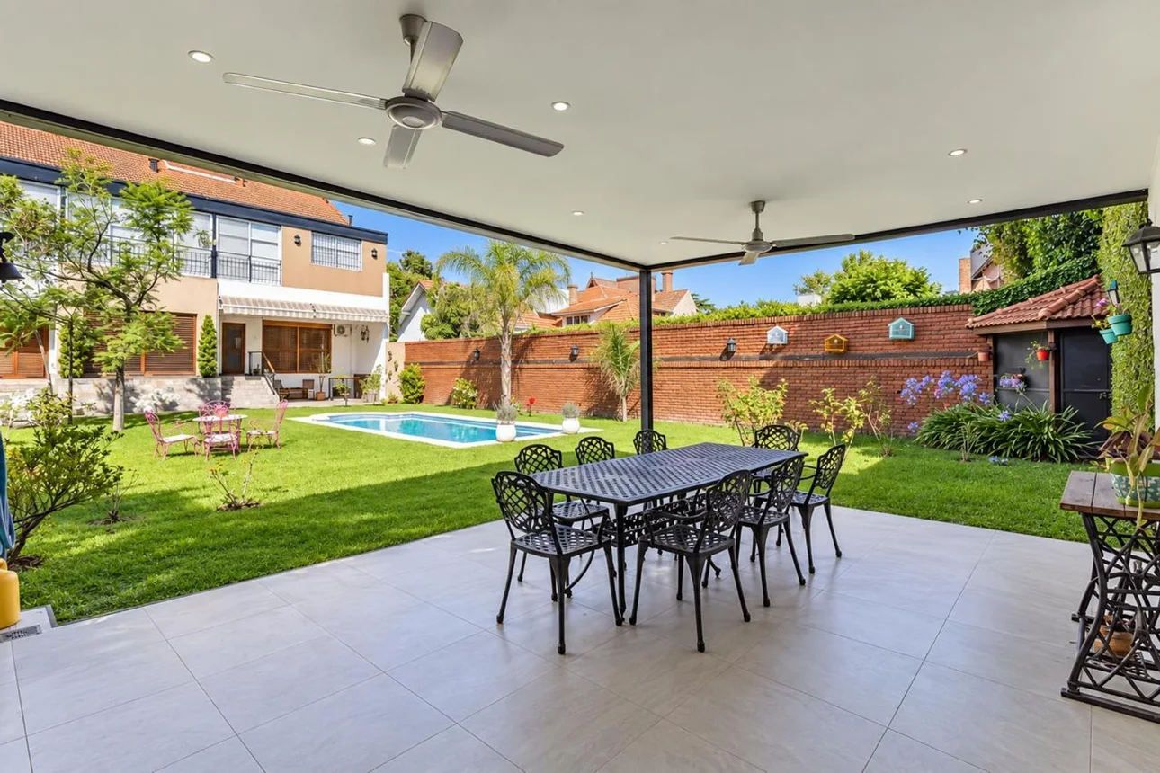 Casa en venta en Quilmes, foto 2