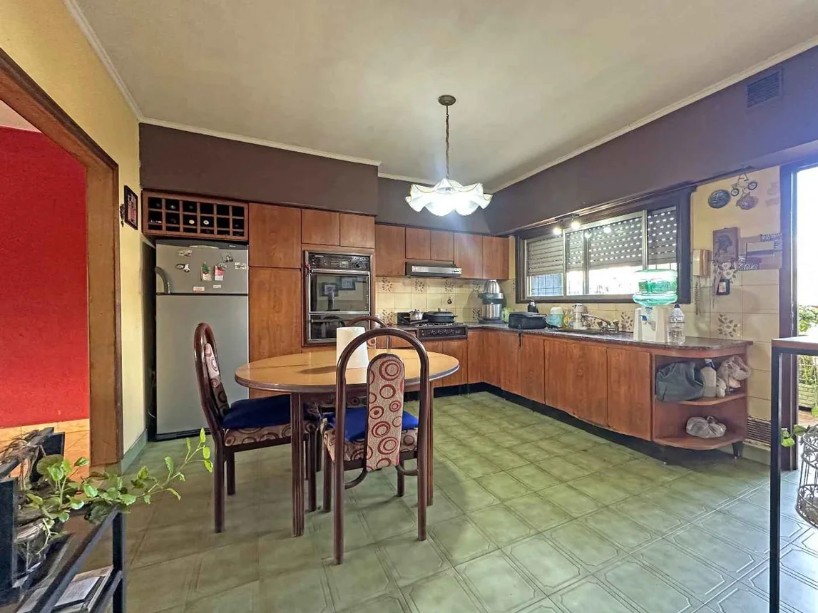 PH de 3 ambientes en venta en Bernal Oeste, Montevideo 1300, foto 3