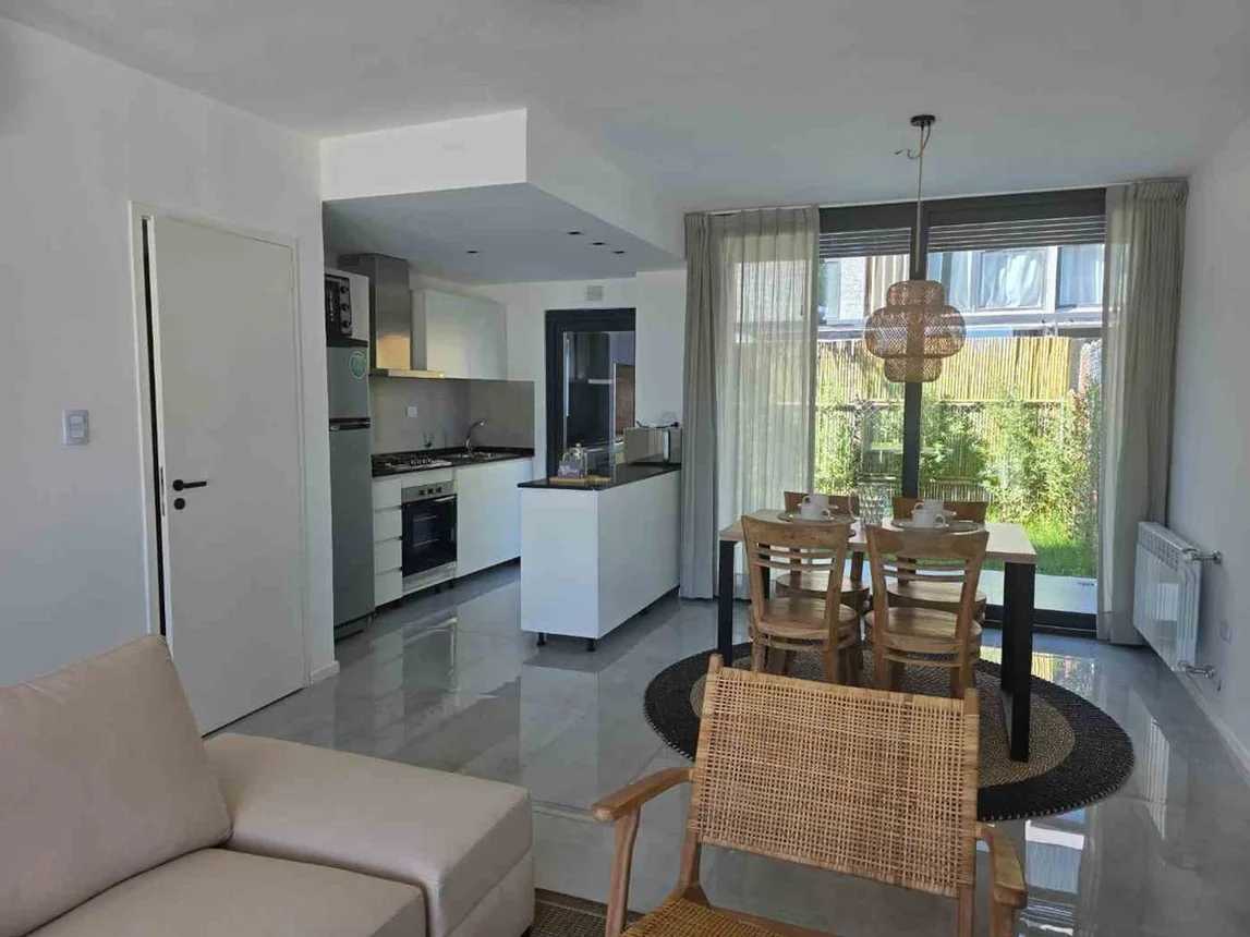 Casa tríplex de 4 ambientes en venta en Rincón de Milberg, Esquiú 400, foto 2